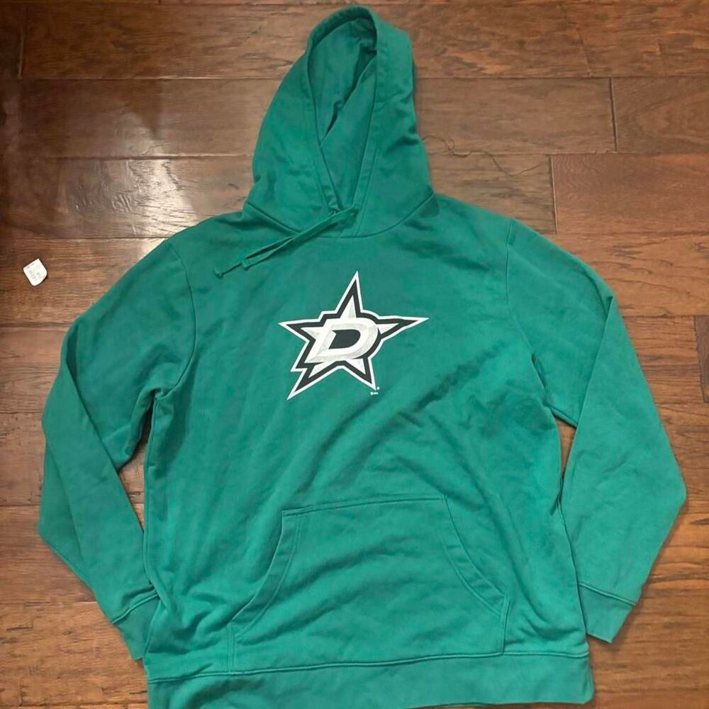 Fanatics Men's Green Hoodie